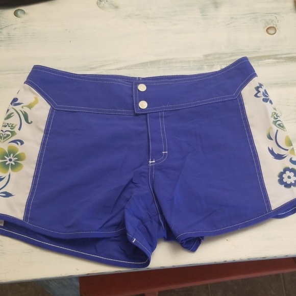 Roxy Pants - Womens Roxy board shorts